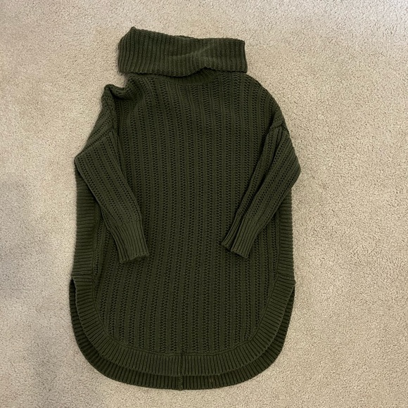 Sweater - Picture 2 of 5